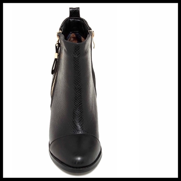 BLACK VEGAN SNAKESKIN FAUX LEATHER ANKLE BOOTS - Picture 5 of 8